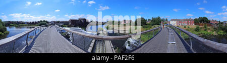 Panorama der Millennium Fußgängerbrücke in Castleford, West Yorkshire Stockfoto