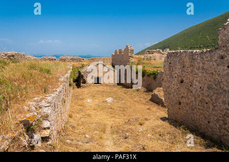 Das Innere der Burg von Grivas in Lefkas ionische Insel in Griechenland. Es wurde 1807 von Ali Pasha von Ioannina gebaut Stockfoto