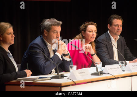 Der bayerische Ministerpräsident Dr. Markus Söder Athen eine Pressekonferenz des Filmfest München mit Festival directo Diana Iljine und Georg Eisenrieder Stockfoto