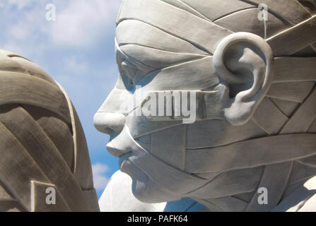 Florenz, Italien, 23. Mai 2011: Gesicht Profil closeup von € oe In-Cinta â € Arbeiten der Künstlerin Rabarama. Ausstellung in der Open Air in Florenz. Stockfoto