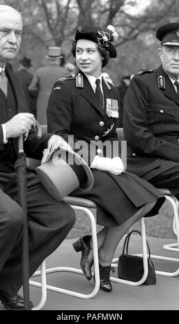 Prinzessin Margaret in St Johns Ambulance Feuerwehr einheitliche Stockfoto