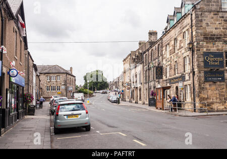 Street Scene in der Stadt zu Fuß, Rothbury, Northumberland, England, Großbritannien Stockfoto