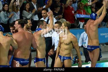 Budapest, Ungarn - 27.Juli 2017. Happy ungarisches Team nach dem Sieg im Halbfinale. FINA Wasserball-Wm. Stockfoto