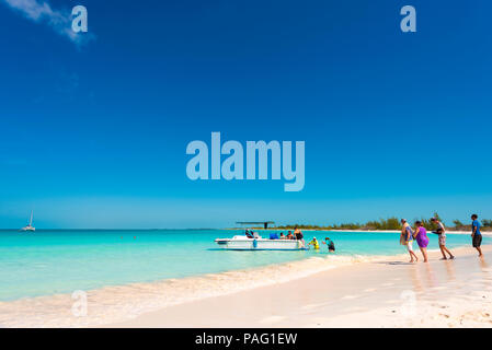 Sandstrand Playa Paradies auf der Insel Cayo Largo, Kuba. Kopieren Sie Platz für Text Stockfoto