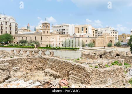 Römische Ruinen und Saint Georges Orthodoxe Kathedrale in der Innenstadt von Beirut Central District, Libanon Stockfoto