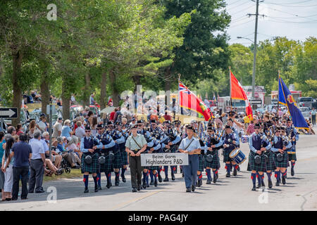 Beinn Gorm Highlanders Pipe und Drum Band Märschen in der 41. jährlichen Schottisches Festival Parade in Orillia Ontario. Stockfoto