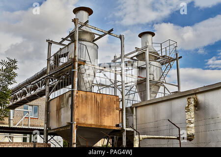 Vitebsk, Belarus - Juli 7, 2018: Terminals von Getreide be- und entladen Fördertechnik, mechanisierten Bäckerei. Stockfoto