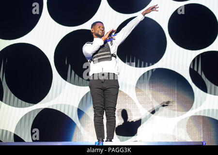 Chicago, Illinois, USA. 21. Juli 2018. Sänger USHER (Usher Raymond IV) während der Special Olympics 50. Jahrestag Konzert in Huntington Bank Pavillon auf der nördlichsten Insel in Chicago, Illinois Credit: Daniel DeSlover/ZUMA Draht/Alamy leben Nachrichten Stockfoto