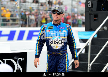 Loudon, New Hampshire, USA. 22. Juli, 2018. Kevin Harvick, Köpfe zu seinem Auto nach Treiber Einführungen in die NASCAR Monster Energy Foxwoods Resort Casino301, an der New Hampshire Motor Speedway in Loudon, New Hampshire statt. Eric Canha/CSM/Alamy leben Nachrichten Stockfoto