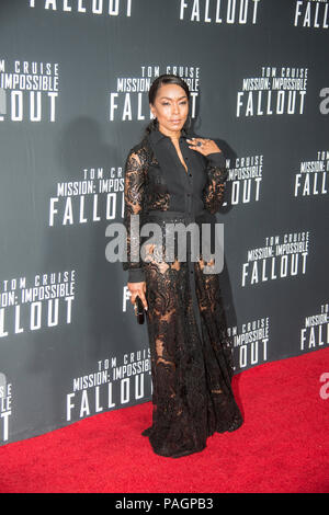 Washington DC, 22. Juli 2018, USA: Der neue Tom Cruise Film, Mission Impossible: Fallout, hat Premiere am Smithsonian Air und Space Museum in Washington DC. Einige der Sterne, die Teilnahme an stret Angela Bassett. Patsy Lynch/MediaPunch Stockfoto