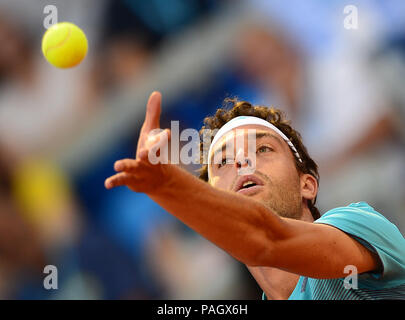 (180723) - Umag, 23. Juli 2018 (Xinhua) - Marco Cecchinato Italiens konkurriert gegen Guido Pella Argentiniens während singles Final 2018 ATP Croatia Open in Umag, Kroatien der Männer, am 22. Juli 2018. Marco Cecchinato gewann 2:0 und behauptete den Titel. (Xinhua / Marko Dubravko) Stockfoto