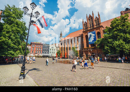 Torun, Polen - Juni 01, 2018: Hauptplatz in der Altstadt von Torun. Thorn ist Geburtsort des Astronomen Nikolaus Kopernikus. Stockfoto