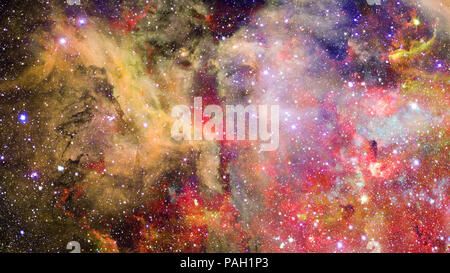 Nebel und Galaxien im dunklen Raum. Elemente des Bildes von der NASA eingerichtet. Stockfoto