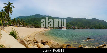 Panorama der yelepa Strand an einem sonnigen Tag, einem der schönsten Strände in der Nähe von Puerto Vallarta, Resort Stadt in Mexiko an der Pazifikküste, in der St Stockfoto