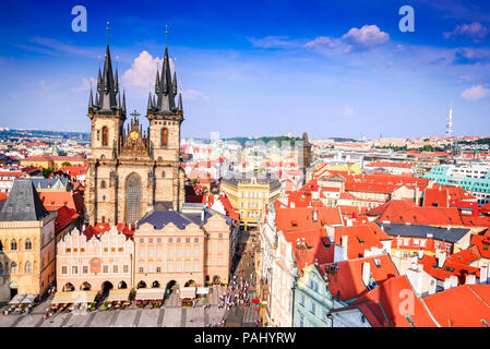 Prag, Tschechische Republik - Mittelalterliche Tyn Kirche im gotischen Stil in der Altstadt von Böhmen Stadt (Stare Mesto) Stockfoto