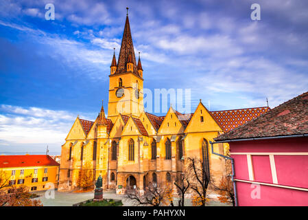 Sibiu, Rumänien. Evangelische Kathedrale in das Zentrum von Sibiu, Siebenbürgen, Europäische Kulturhauptstadt für das Jahr 2007. Stockfoto