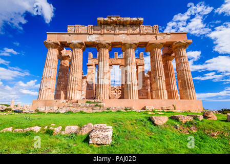 Selinunte, Sizilien. Antike griechische Stadt an der süd-westlichen Küste von Sizilien in Italien. Tempel der Hera Ruinen der dorischen Stil. Stockfoto