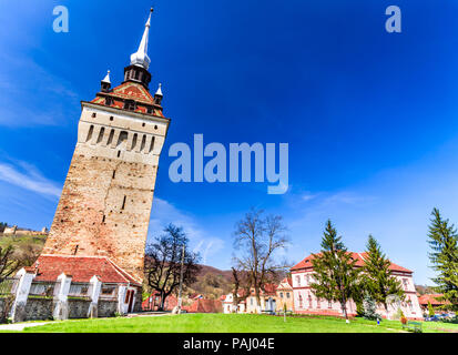 Saschiz, Rumänien - mittelalterliche Wehrkirche in Siebenbürgen, Sächsische reisen Anblick. Stockfoto