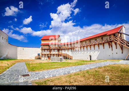 Feldioara, Rumänien. Mittelalterliche Festung Marienburg in Siebenbürgen, Brasov County. Stockfoto