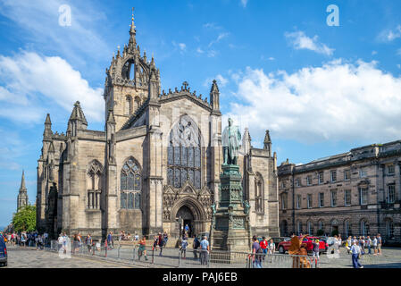 St Giles Kathedrale auf der Royal Mile in Edinburgh. Stockfoto