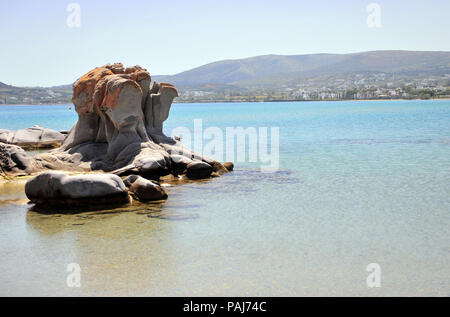 Steine von Kolymbithres Strand auf der Insel Paros, Griechenland Stockfoto