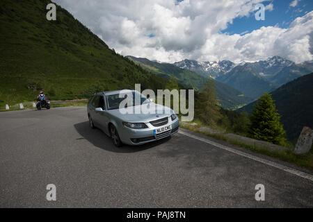 Gavia Pass (Italienisch: Passo di Gavia) (el. 2621 m.) ist ein hoher Berg in den italienischen Alpen. Es ist die zehnte Höchste asphaltierte Straße der Alpen. Die p Stockfoto