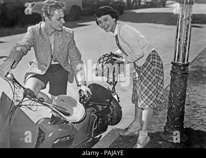 Wochenend im Paradies, alias: Liebe im Finanzamt, Deutschland 1952, Regie: Kurt Hoffmann Darsteller: Udo Baustian, Margit Cargill Stockfoto