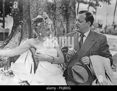 Wochenend im Paradies, alias: Liebe im Finanzamt, Deutschland 1952, Regie: Kurt Hoffmann Darsteller: Karin Jacobsen, Paul Dahlke Stockfoto
