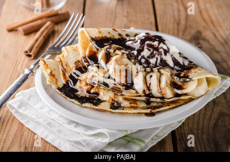 Crepes hausgemachte, Foodfotografie, delish Dessert, Produkt Foto Stockfoto