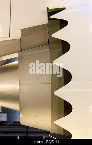 Rolls-Royce Trent 1000-Motor Auspuff auf der ersten Boeing 787-8 Dreamliner am Roll-out Zeremonie Stockfoto