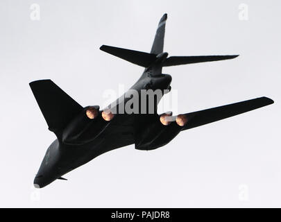 USAF Rockwell B-1 B Lancer im Flying-Display auf der Farnborough Airshow 2008 Stockfoto