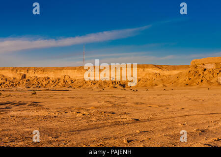 Eine Felswand nördlich von Riad, Saudi-Arabien Stockfoto