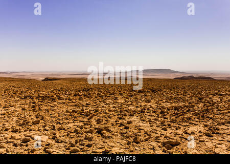 Einen flachen felsigen Plateau östlich von Riyadh Stockfoto