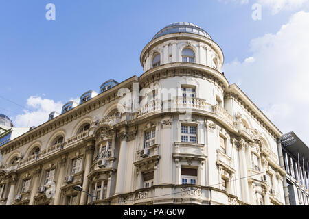 Gebäude an der Ecke der Uzun Mirkova und Kralja Petra Straße in Belgrad, Serbien. Stockfoto
