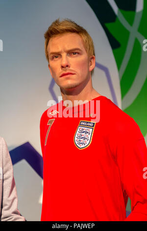 SHANGHAI, China - Apr 3, 2016: German footbal Spieler David Beckham bei Shanghai Madame Tussauds Wax Museum. Marie Tussaud wurde als Marie Grosholtz geboren Stockfoto