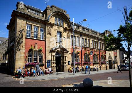 Blackbun Stadtzentrum in Lancashire, Blackburn's ehemalige General Post Office, Grand, Edwardian jetzt die Post um eine große Wetherspoon Pub Stockfoto