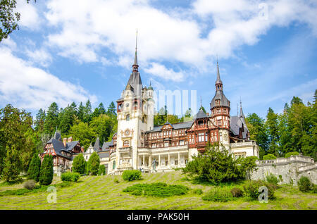 Schloss Peles in Rumänien bauen durch die königliche Haus im 19. Jahrhundert in einem schönen eklektische und neo-renaissance Architektur Stockfoto