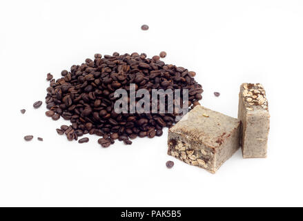 Traditionelle Kaffee aroma Seife aus natürlichen Zutaten aus biologischem Anbau, gesunde, nicht giftige Reinigungsmittel aus Stockfoto