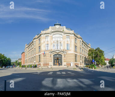 CLUJ-NAPOCA, Rumänien - 24. AUGUST 2015: Zentrale Universitätsbibliothek von Cluj Napoca auch benannt nach der rumänische Schriftsteller Lucian Blaga in Cluj Napoca, Transyl Stockfoto