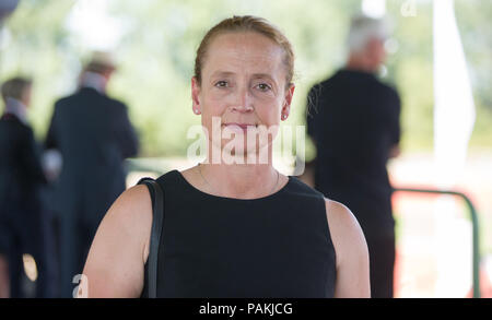 Warendorf, Deutschland. 24. Juli, 2018. Dressurreiterin Isabell Werth nimmt an der Trauerfeier für Hans Günter Winkler, der in Warendorf am 9. Juli 2018 starb. Winkler war der erfolgreichste deutsche Olympische show Jumper. Credit: Friso Gentsch/dpa/Alamy leben Nachrichten Stockfoto