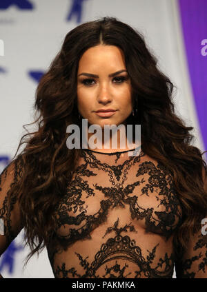 *** Foto *** Demi Lovato gehetzt zum Krankenhaus von angeblicher Heroinüberdosis INGLEWOOD, CA - 27. August: Demi Lovato, 2017 MTV Video Music Awards auf dem Forum in Kalifornien am 27. August 2017. Quelle: FS/MediaPunch Stockfoto