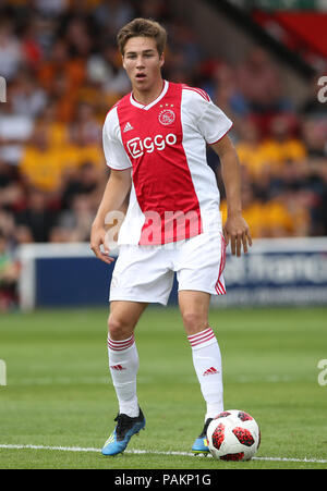 Ajax Carel Eiting während einer Saison Freundschaftsspiel am Ufer des Stadion, Walsall. Stockfoto