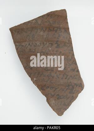 Ostrakon mit einem Buchstaben. Kultur: Koptischen. Abmessungen: 3 3/8 x 4 1/2 in. (8,5 x 11,5 cm). Datum: 600. Museum: Metropolitan Museum of Art, New York, USA. Stockfoto