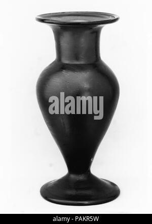 Vase. Kultur: American. Abmessungen: H. 8 1/2 in. (21,6 cm). Datum: 1825-50. Museum: Metropolitan Museum of Art, New York, USA. Stockfoto