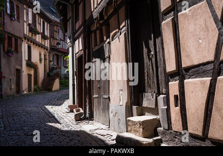 Die malerische Besuch von Eguisheim im Elsass von Frankreich Stockfoto