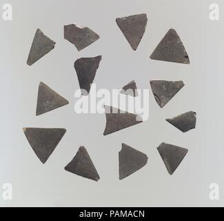 Möbel Plaques. Kultur: Alte Assyrische Handel Kolonie. Abmessungen: 1.26 x 1.34 x 0.2 in. (3,2 x 3,4 x 0,51 cm). Datum: Ca. 18. Jahrhundert v. Chr.. Museum: Metropolitan Museum of Art, New York, USA. Stockfoto