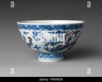 Schüssel. Kultur: China. Abmessungen: Durchm. 6 3/8 in. (16,2 cm). Museum: Metropolitan Museum of Art, New York, USA. Stockfoto