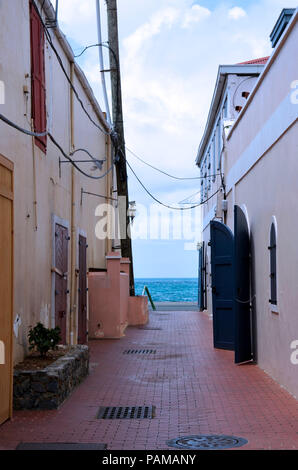 Bjerge Gade Seitenstraße in Charlotte Amalie, St. Thomas Virgin Islands Stockfoto