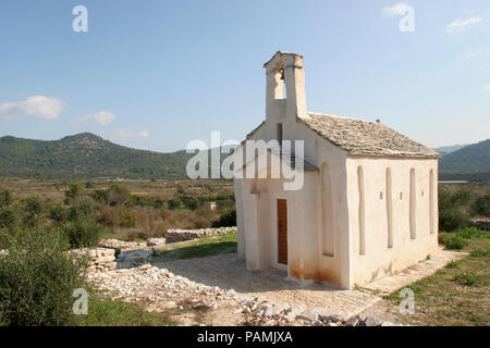 Heiligen Cosmas und Damian Kapelle in Tucepi, Kroatien Stockfoto