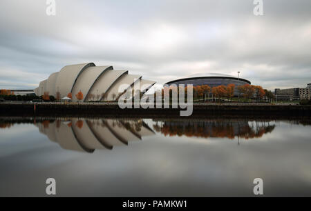 Glasgow Armadillo und der Hydro im Herbst Stockfoto